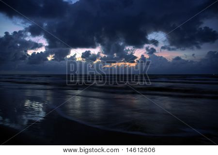 Havet solnedgång. Borneo.