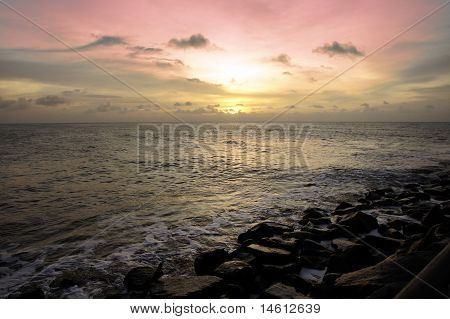 Havet solnedgång. Borneo.