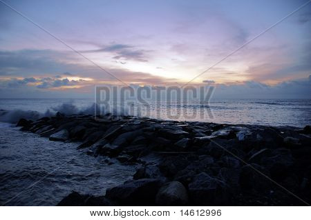 Havet solnedgång. Borneo.