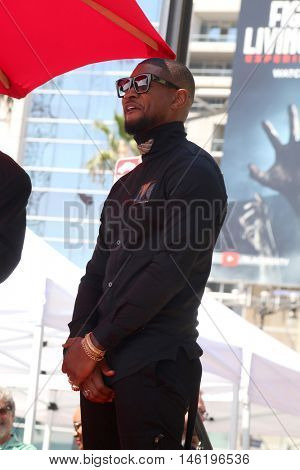 LOS ANGELES - SEP 7:  Usher Raymond at the Usher Honored With a Star On The Hollywood Walk Of Fame at the Eastown on September 7, 2016 in Los Angeles, CA