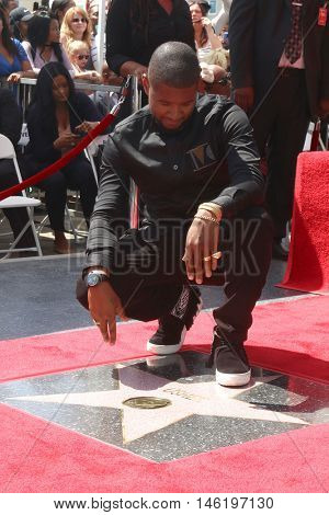 LOS ANGELES - SEP 7:  Usher Raymond at the Usher Honored With a Star On The Hollywood Walk Of Fame at the Eastown on September 7, 2016 in Los Angeles, CA