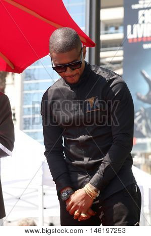 LOS ANGELES - SEP 7:  Usher Raymond at the Usher Honored With a Star On The Hollywood Walk Of Fame at the Eastown on September 7, 2016 in Los Angeles, CA