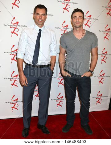 LOS ANGELES - SEP 8:  Jason Thompson, Daniel Goddard at the Young and The Resltless 11,000 Show Celebration at the CBS Television City on September 8, 2016 in Los Angeles, CA