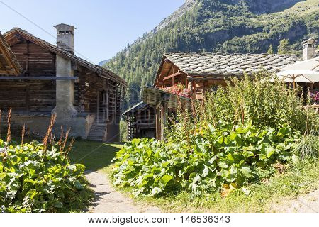 Valley Aoste: Alpine Panorama With Walser Huts