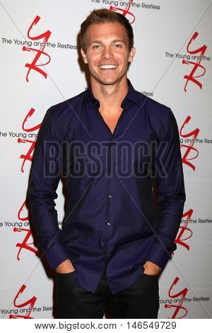LOS ANGELES - SEP 8:  Michael Roark at the Young and The Resltless 11,000 Show Celebration at the CBS Television City on September 8, 2016 in Los Angeles, CA