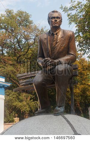 Kiev Ukraine - September 03 2015: Monument to the unknown football coach Valery Lobanovsky at the entrance to the 