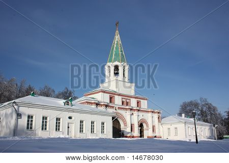Moskou. Museum - landgoed Kolomenskoe. Voorste gates.