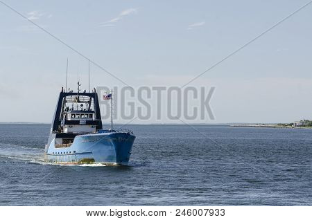 New Bedford, Massachusetts, Usa - June 12, 2018: Clammer Seawatcher I Approaching New Bedford From B