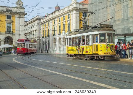 Portugal, Lisabon, City, Houses, Rails. 2014