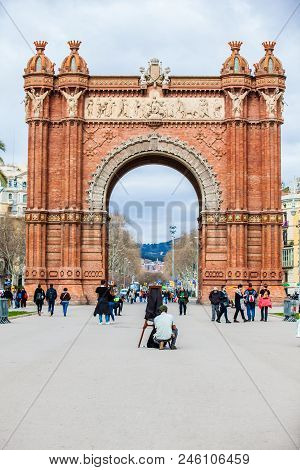 Barcelona - March, 2018: Young Male Photographer Taking Pictures Using A Vintage Wooden Camera