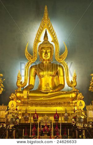 Golden Buddha Statue