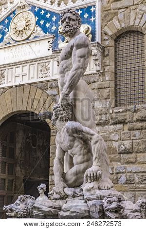 Statue Hercules And Cacus Made By Bandinelli At 1534 At Piazza Del Signoria In Florence