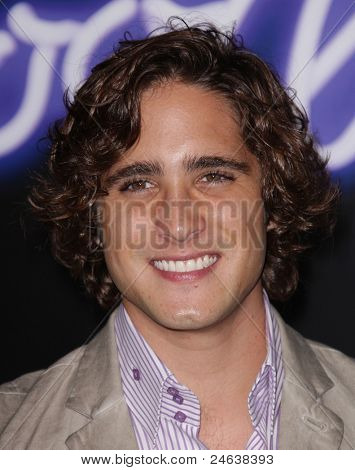 LOS ANGELES - okt 03: Diego Boneta ankommer til 