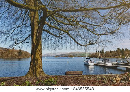 South Lakeland, Uk - April 2018: Beautiful Bowness Bay Seen From The Bank Of Windermere At Bowness-o