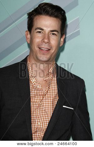 LOS ANGELES - 26 de OCT: Jerry Trainor llega a Nickelodeon 2011 TeenNick HALO Awards celebradas en la H