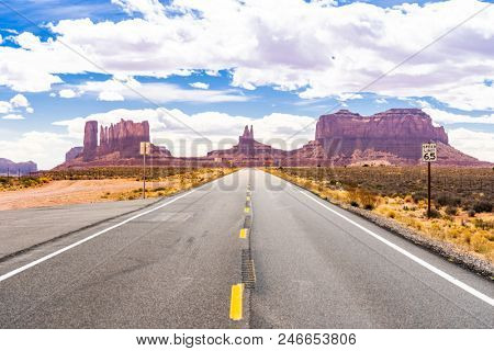 Monument Valley Navajo Tribal Park in Utah USA