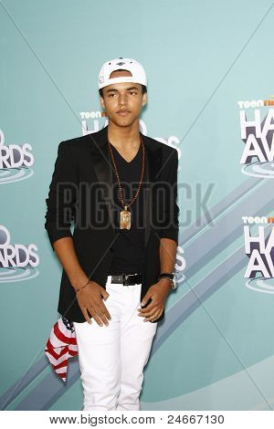 LOS ANGELES - OCT 26: Connor Cruise arrives at Nickelodeon's 2011 TeenNick HALO Awards held at the Hollywood Palladium on October 26, 2011 in Los Angeles, California.