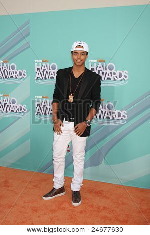 LOS ANGELES - OCT 26: Connor Cruise arriving at the 2011 Nickelodeon TeenNick HALO Awards at Hollywood Palladium on October 26, 2011 in Los Angeles, CA