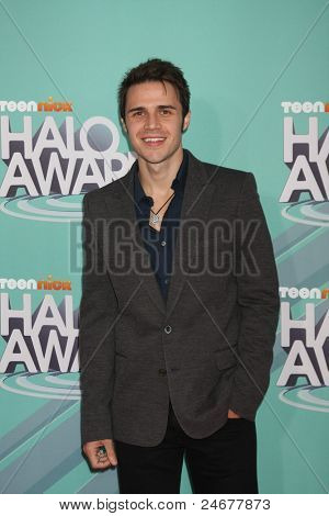LOS ANGELES - 26 października: Kris Allen w 2011 r. Nickelodeon pulchny HALO nagrody w Hollywood 
