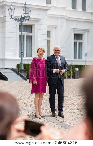 Federal President Of Germany Walter Steinmeyer At A Public House At Villa Hammerschmidt