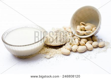 Ayurvedic Herb Kaunch Or Velvet Bean Or Bengal Velvet Bean Or Kapikachhu Or Mucuna Pruriens Isolated