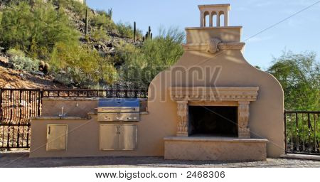 Hinterhof Grill und Kamin