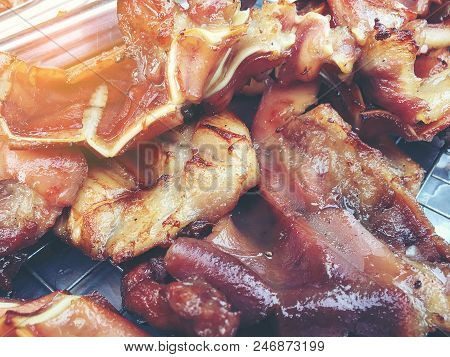 Grilled Chitterlings Or Roast Chitterlings On The Stove, After Finish For Sale In Dish,thai Food. Vi