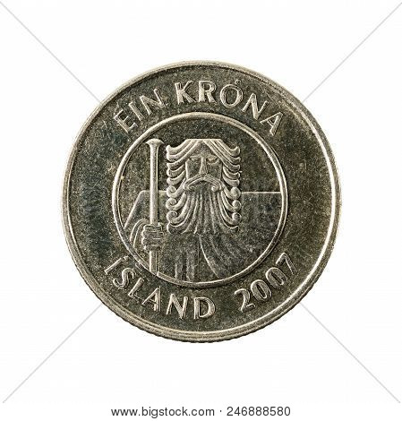 1 Icelandic Krona Coin (2007) Reverse Isolated On White Background
