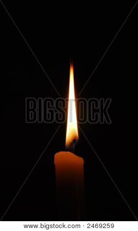 Flamme fra et stearinlys