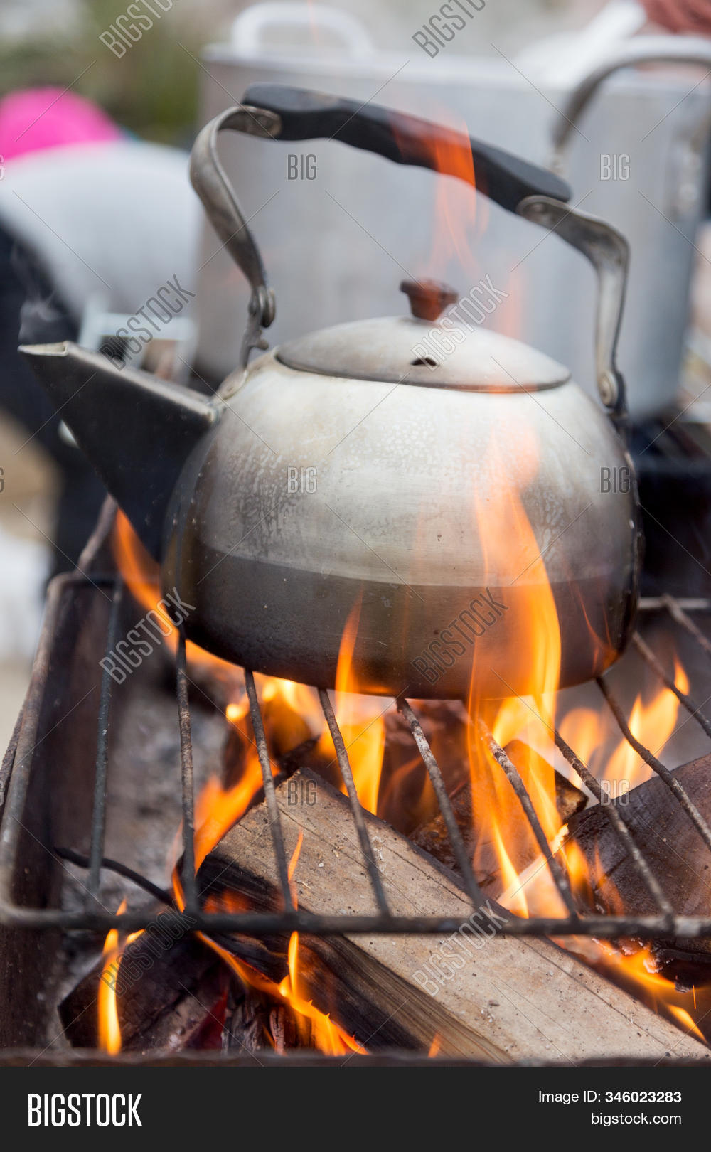 Imagen y foto Old Hot Kettle (prueba gratis) Bigstock