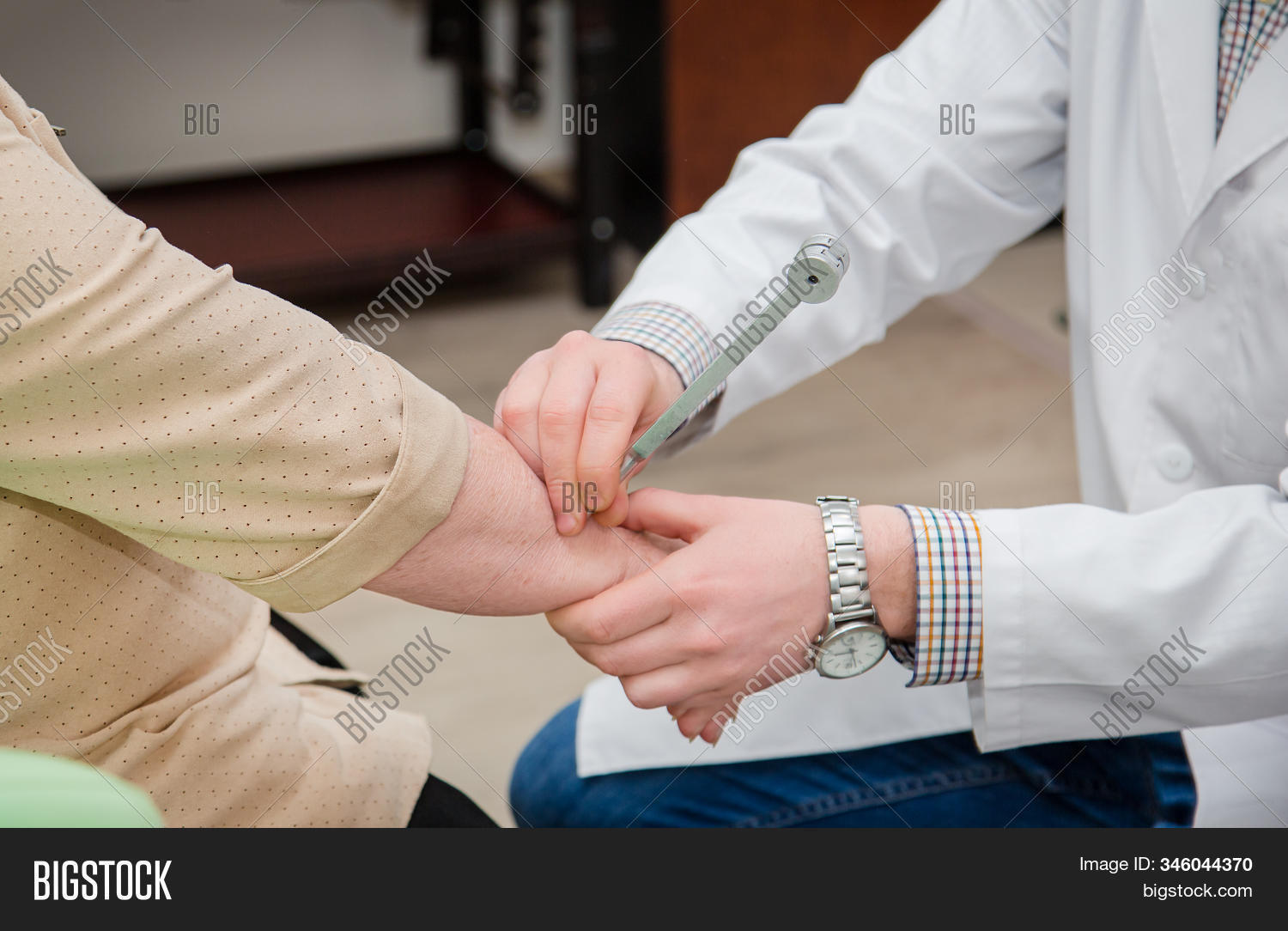 Orthopedic Surgeon Image & Photo (Free Trial) Bigstock