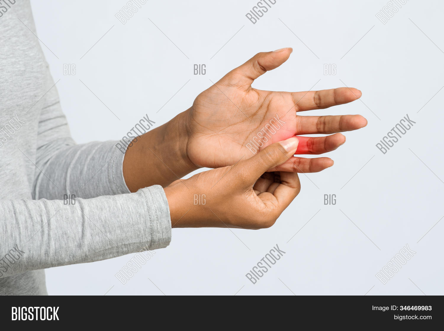 Нежные женские руки. Женская рука. Плохо чувствую руку. Крем для рук женский. Ощущать руками.