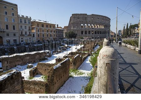 Rome, Italy, February 2018 - Snow Covered Excavations In Rome Close To Coloseum, Winter Tourism In C
