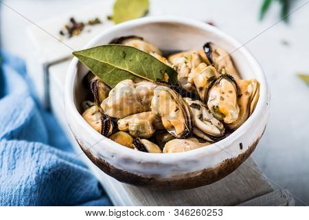 Mussels, Molluscs, Seaweed, Sea Plants, Mussel Meat, Healthy Food, Seafood, Gourmet Food, Mediterran