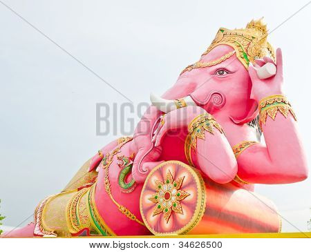 Růžový Ganesha socha