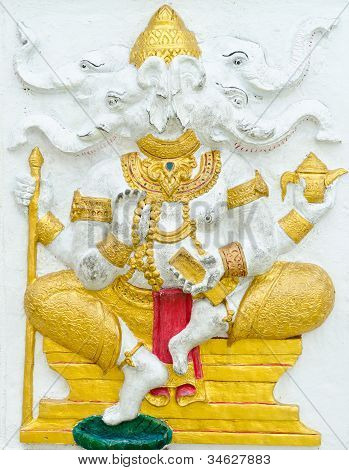 Bůh úspěchu 6 32 držení těla. Indický nebo hinduistický bůh Ganesha Avatar obrázek ve štuku