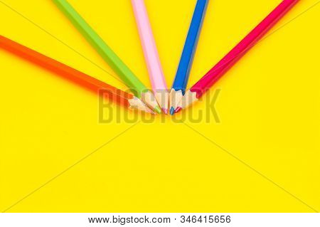 Colored Pencils, Color Gamut