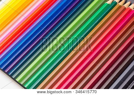 Colored Pencils, Color Gamut