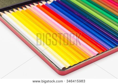 Colored Pencils, Color Gamut