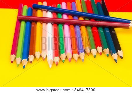 Colored Pencils, Color Gamut