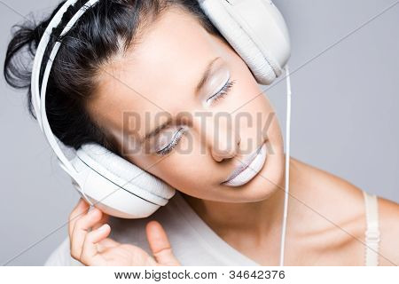 เพลงฝันหนุ่มสาวคนรัก
