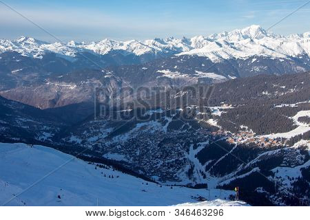Courchevel View Mont Blanc Massif Background Sunset With Snowy Mountain Landscape France Alpes