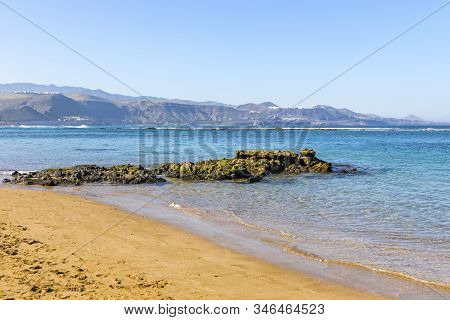 Las Canteras Beach (playa De Las Canteras) In Las Palmas De Gran Canaria City, Canary Island, Spain.