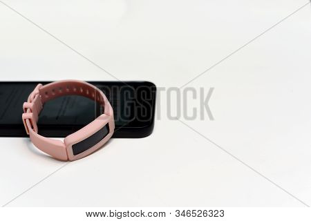 Wearable Tech Sports Tracker To Record Data And Improve Health And Fitness Results When Training And