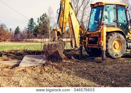 New Repair Of The Roadway And Construction Of A New Road In A Private Area In The Village.