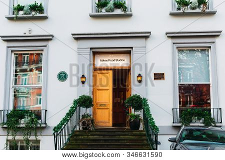 London, Uk/europe; 22/12/2019: Abbey Road Studios In London