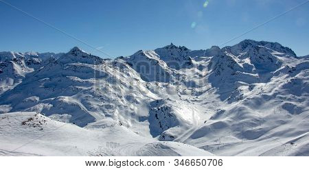 Meribel Mottaret Val Thorens Peak View Sun Snowy Mountain Landscape France Alpes 3 Vallees