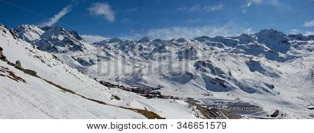Val Thorens Aiguille Peclet Panorama Glacier View Sunset Snowy Mountain Landscape France Alpes