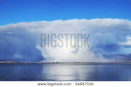 eine dramatische Wolkenbruch