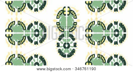 Ethnic Wave Pattern. Seamless  Ehnic Carpet African Pattern.  Aztec Style. Geometric Mosaic